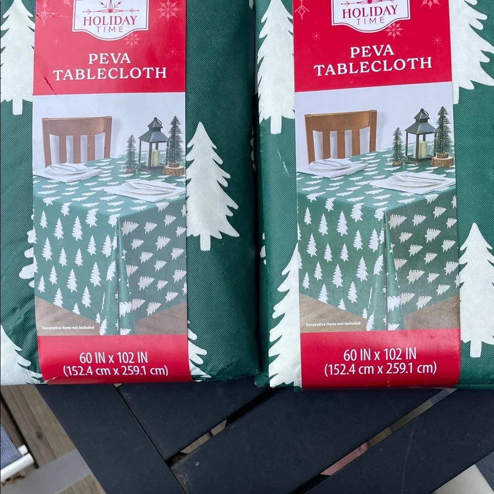 Set of 2 tablecloths Holiday Time Green White Tree PEVA 60 x 102 rectangle new